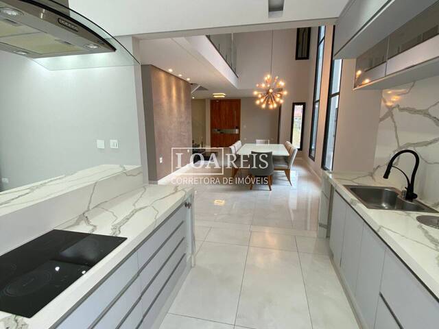 #CA1322 - Casa em condomínio para Venda em Jacareí - SP